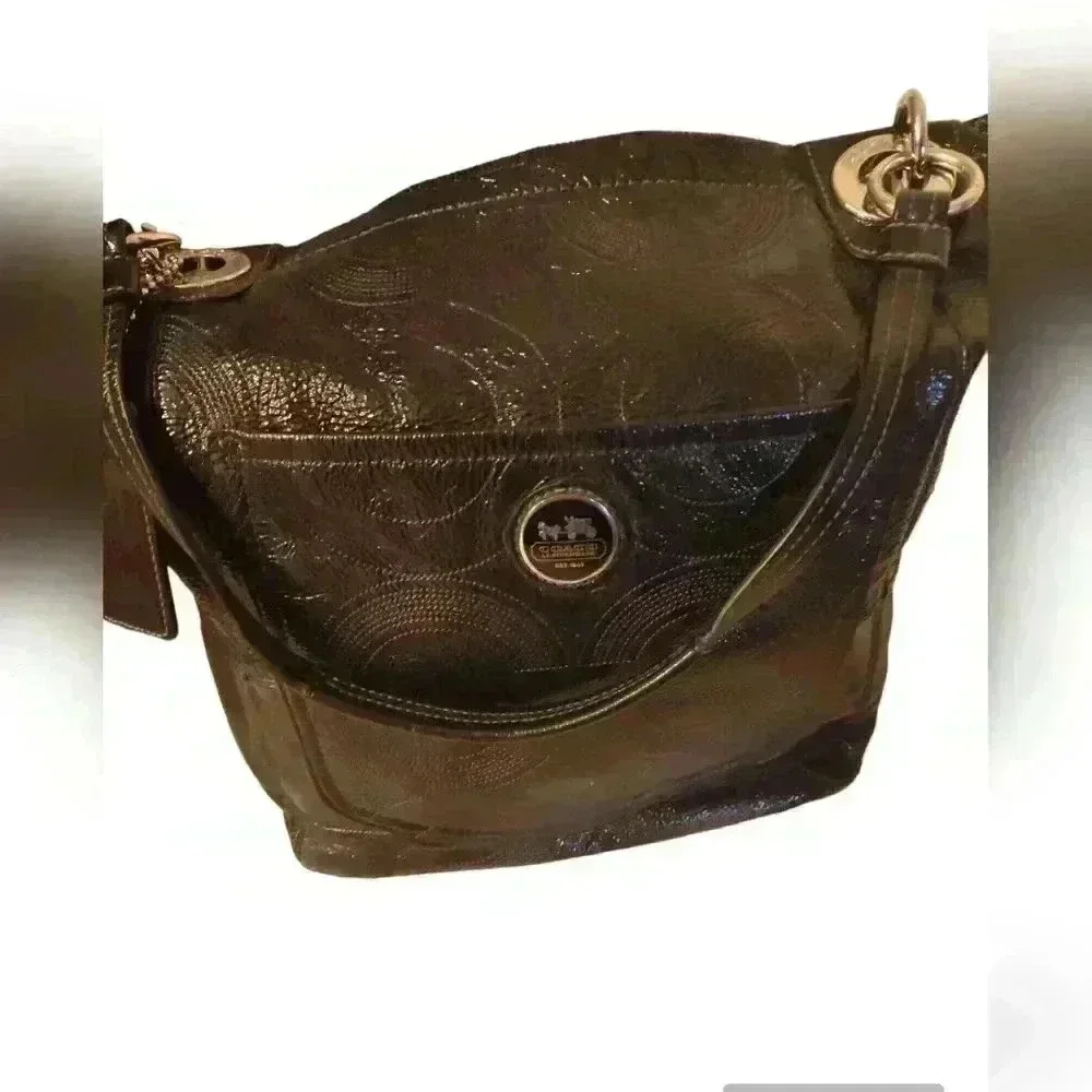 COACH VINTAGE PATENT SIGNATURE TOTE
